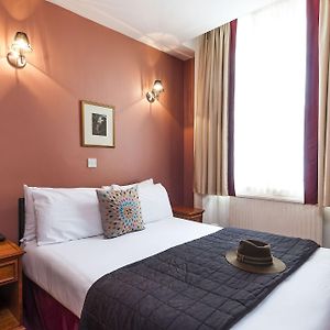 Kamer met een King Size Bed
